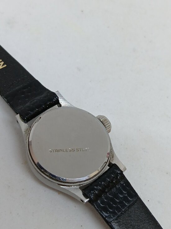 VINTAGE Hialeah Women\'s 22mm Manual Wind 17 Jewel Shockproof Swiss Watch main image 4
